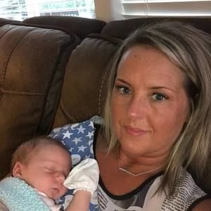 Meet your Posher, Leslie